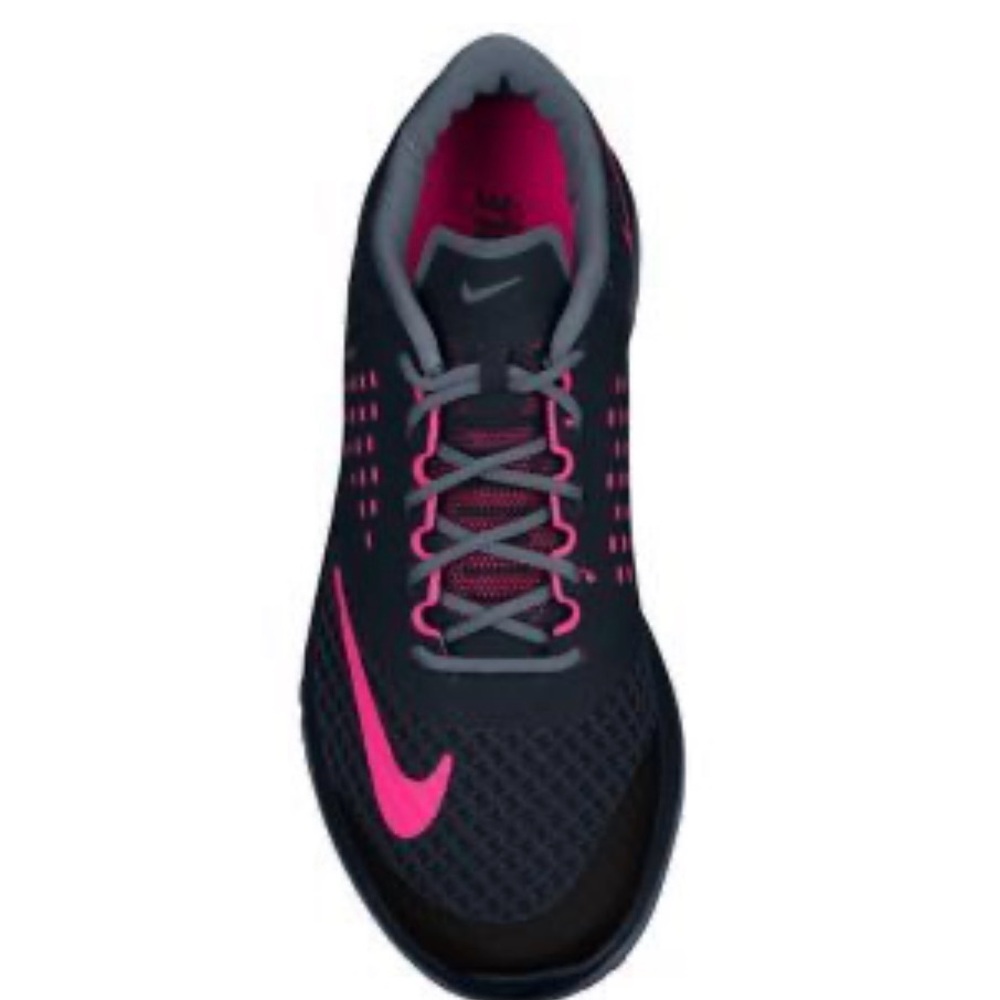 Nike Women's Black and Pink Athletic Shoes